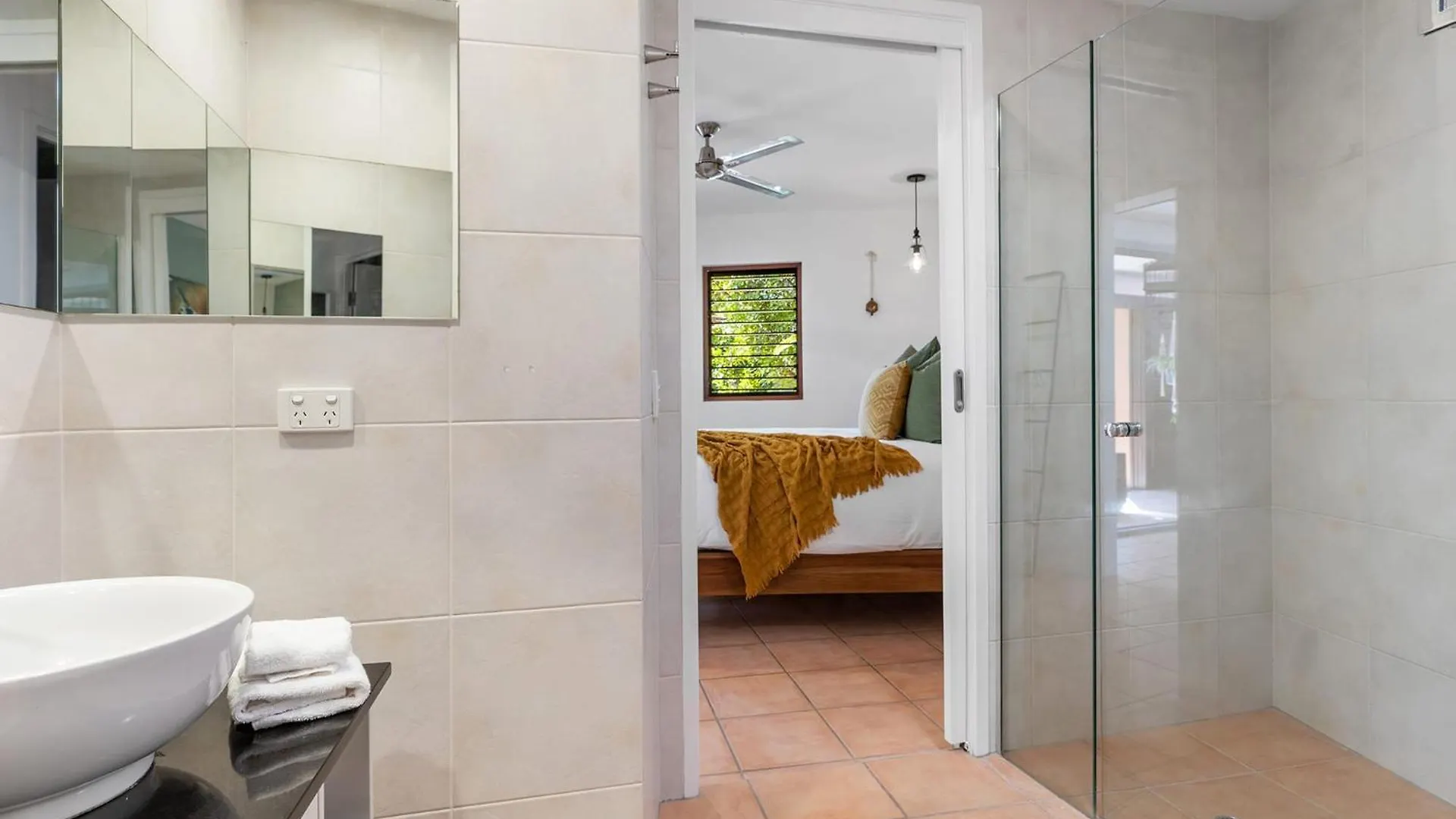 Apartman Noosa Private Sanctuary, Walking Distance To Beach