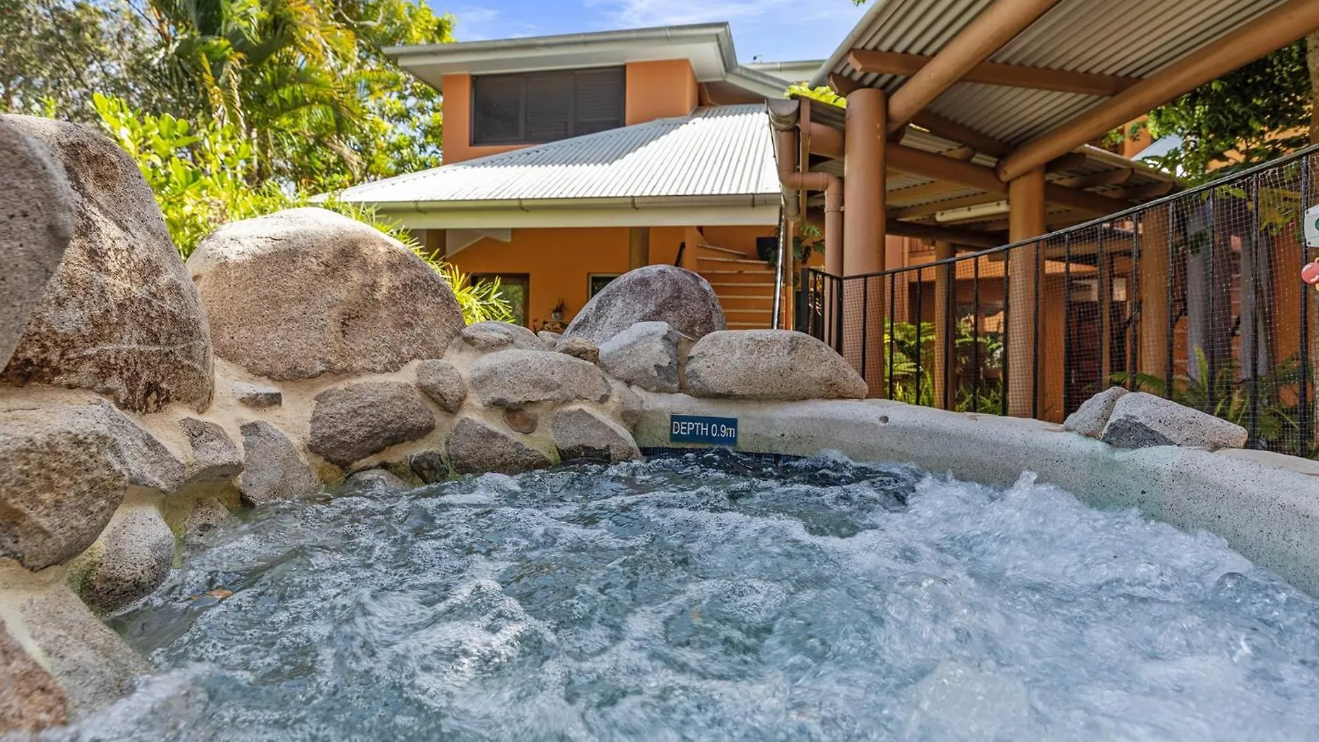 Apartman Noosa Private Sanctuary, Walking Distance To Beach